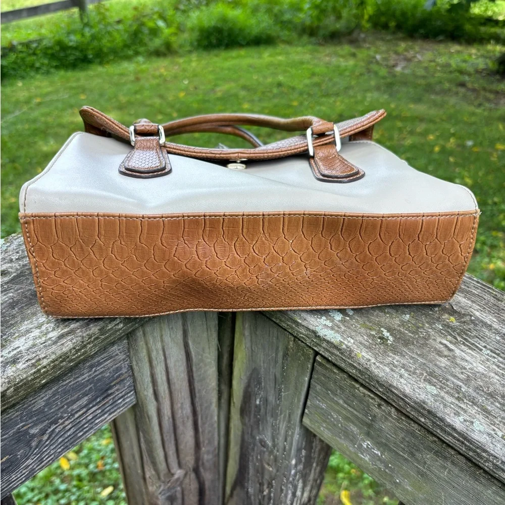 Liz Claiborne Elegant Brown and Cream Handbag with Wallet